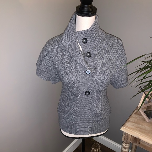 Banana Republic Sweaters - Banana Republic crop sweater size S